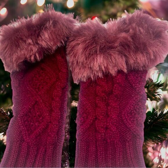 SXY l Custom Set l Elegant Black Arm Sleeves Shimmery & Sheer, Burgundy Gloves - Picture 4 of 9